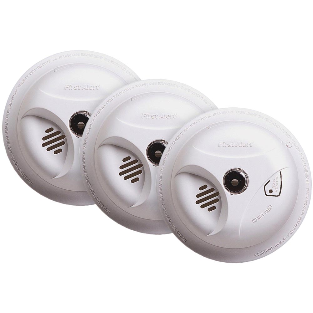 3 Pack of First Alert Battery Powered Smoke Alarms with Escape Light