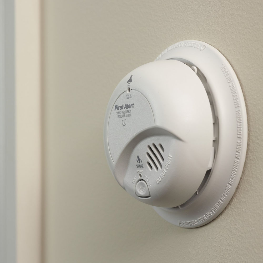 Hardwired Smoke and Carbon Monoxide Alarm First Alert SC9120B BRK Electronics 