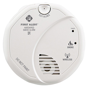 First Alert CO600 Plug-In Carbon Monoxide Detector - Carbon