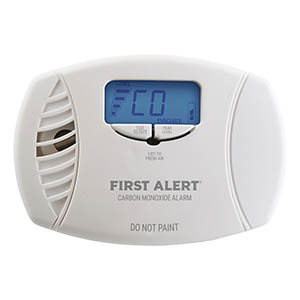 Plug-In Carbon Monoxide Alarm with Battery Backup & Digital Display
