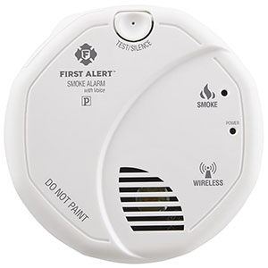 First Alert Wireless Interconnected Smoke Alarm with Voice Location